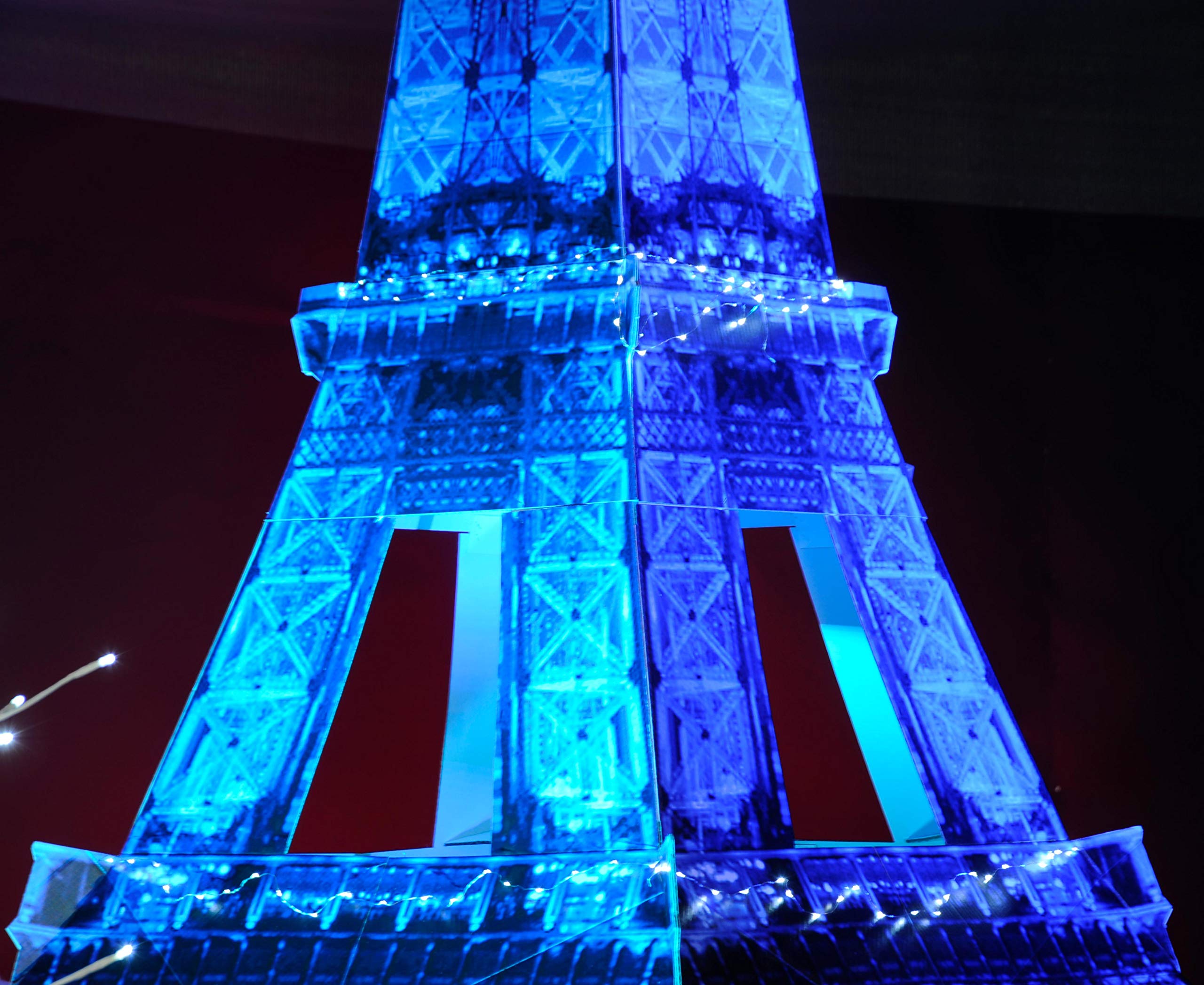 Anderson's Ice Blue Lighted Eiffel Tower Kit, Paris Prom Decoration - Image 3